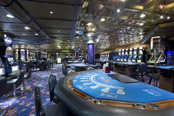 Carnival Fantasy Club 21 Casino 1.jpg